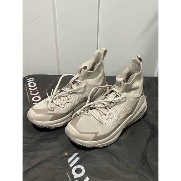 New Women’s 7.5 Adidas Terrex Free Hiker 2 Hiking Beige Athletic Shoes IF7120 - Picture 3 of 10